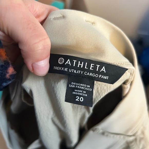 Athleta Trekkie Utility Cargo Pants - Picture 4 of 8